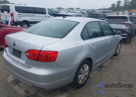 2014 Volkswagen Jetta 1.8T Se z USA, uszkodzony, nr VIN 3VWD17AJ4EM362980